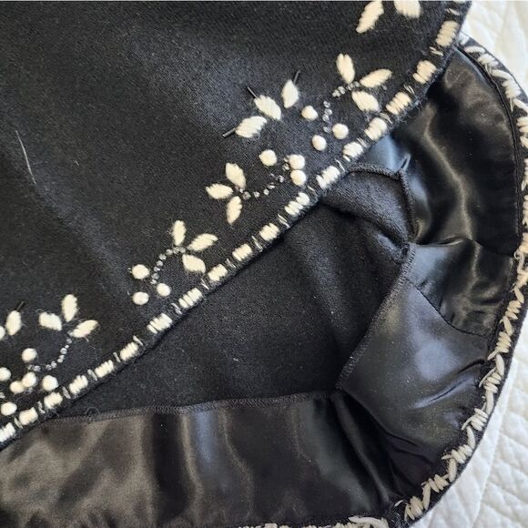 Coldwater Creek embrodery beaded 100% wool cardigan zip up - Picture 10 of 11